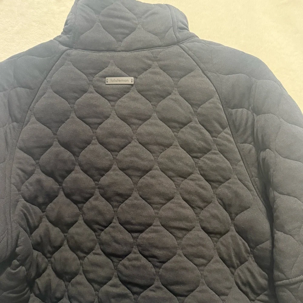 Lululemon Athletica Black Quilted Cropped Puffer Jacket - Picture 10 of 13